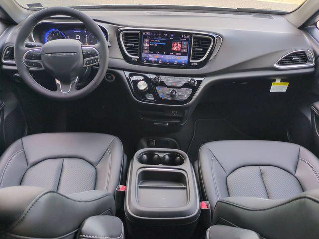 2027 Chrysler Pacifica LX
