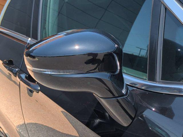 2027 Chrysler Pacifica LX