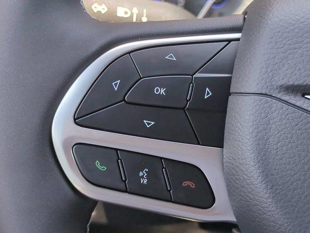 2027 Chrysler Pacifica LX