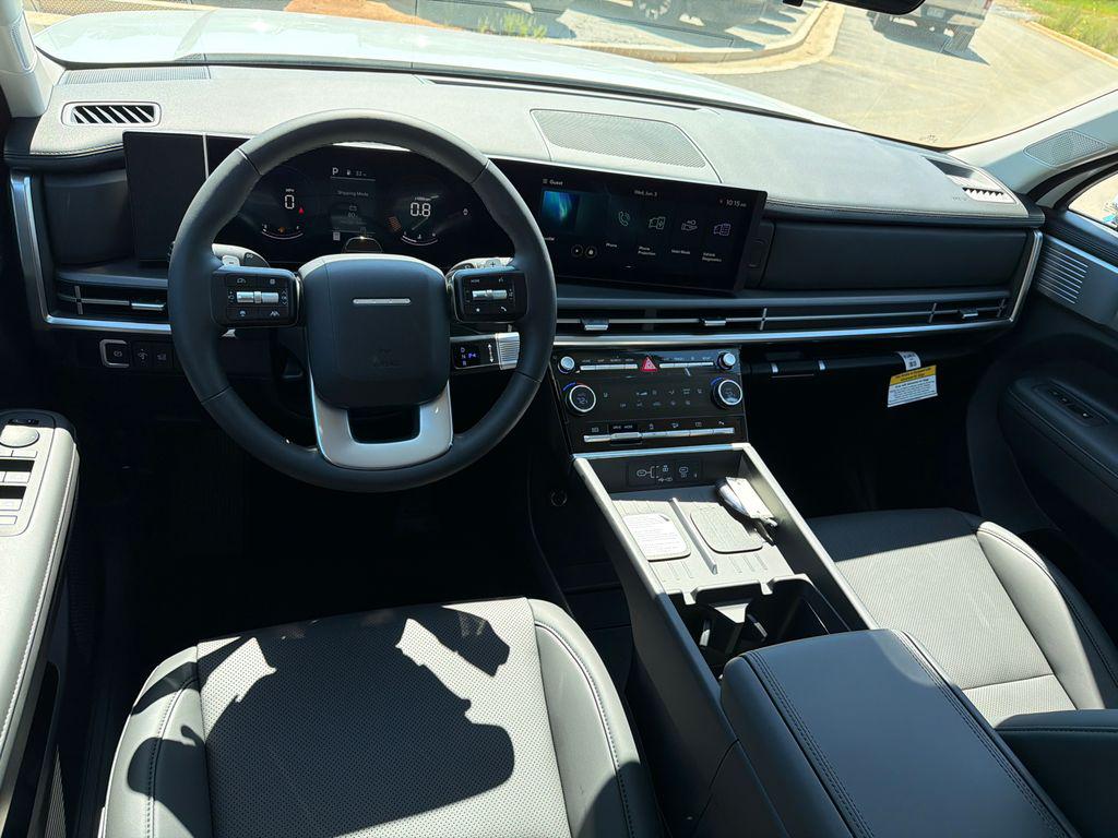 New 2026 White HYUNDAI SEL FWD image 23