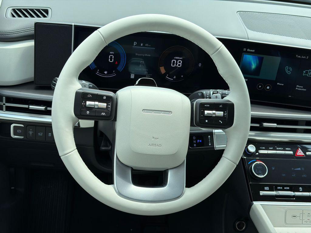 New 2026 White HYUNDAI SEL FWD image 24