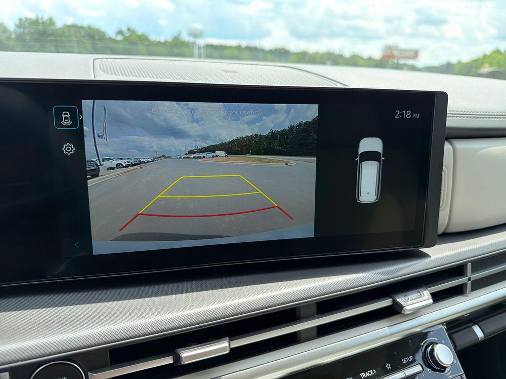 New 2026 White HYUNDAI SEL FWD image 30