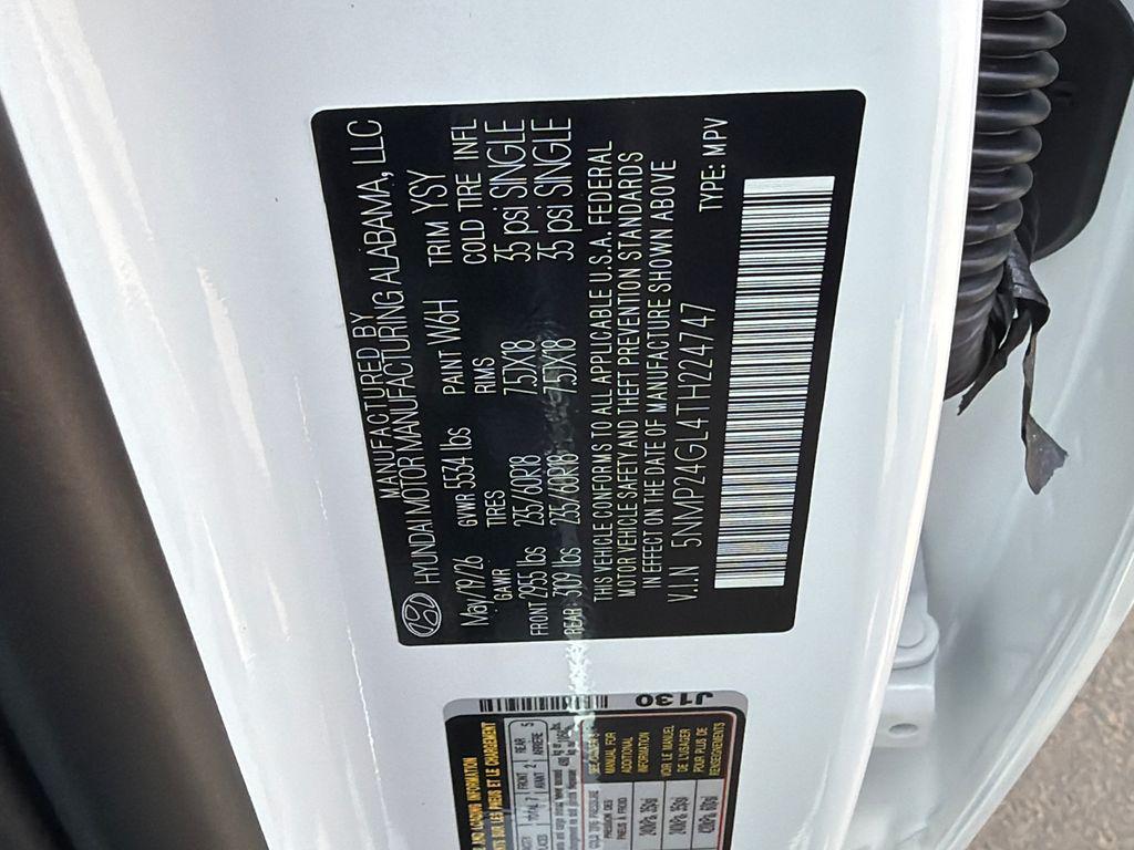 New 2026 White HYUNDAI SEL FWD image 34