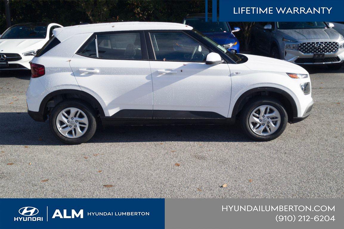 New 2026 Lunar Hyundai SE image 5