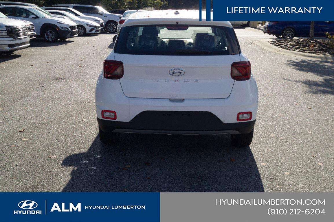 New 2026 Lunar Hyundai SE image 8