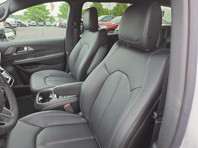 2027 Chrysler Pacifica PACIFICA LX 2027 Chrysler Pacifica PACIFICA LX