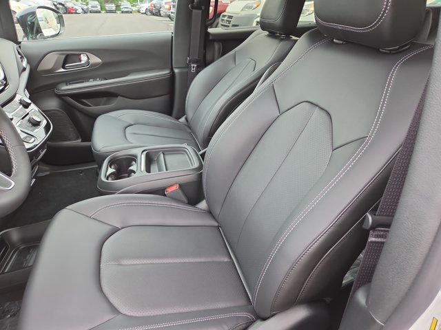 2027 Chrysler Pacifica PACIFICA LX 2027 Chrysler Pacifica PACIFICA LX