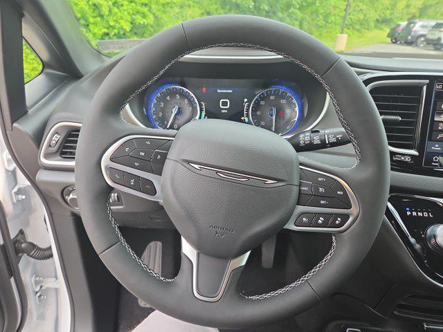 2027 Chrysler Pacifica PACIFICA LX