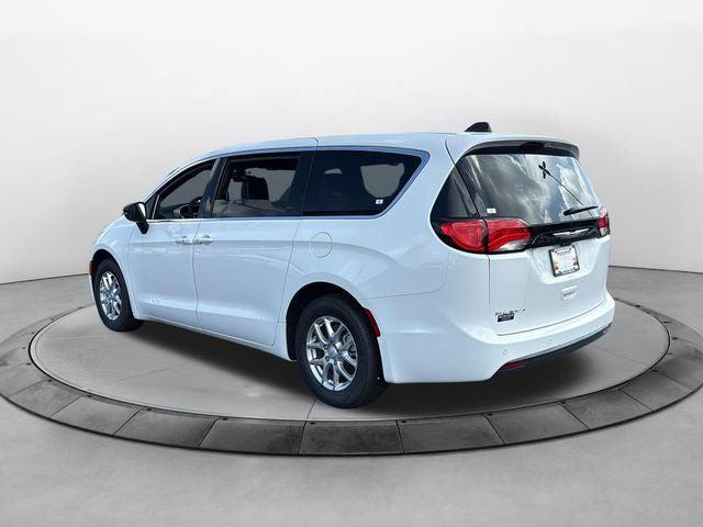 2027 Chrysler Pacifica LX