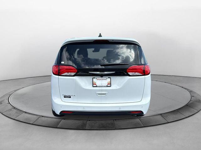 2027 Chrysler Pacifica LX