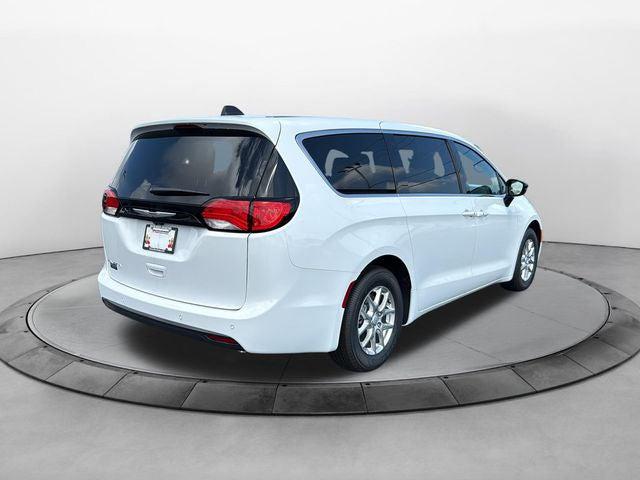 2027 Chrysler Pacifica LX