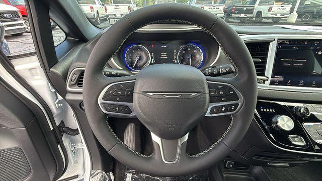 2027 Chrysler Pacifica LX