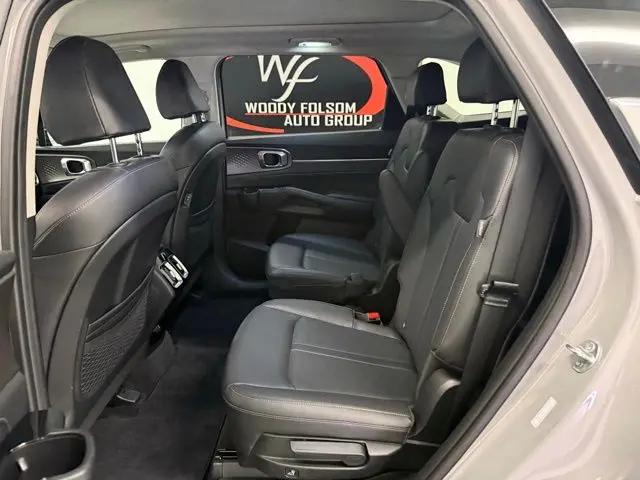 2025 Kia Sorento SX