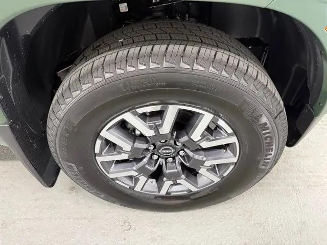 2026 Nissan Frontier Crew Cab SV 4x2