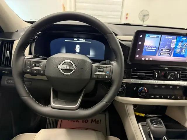 2026 Nissan Pathfinder SL