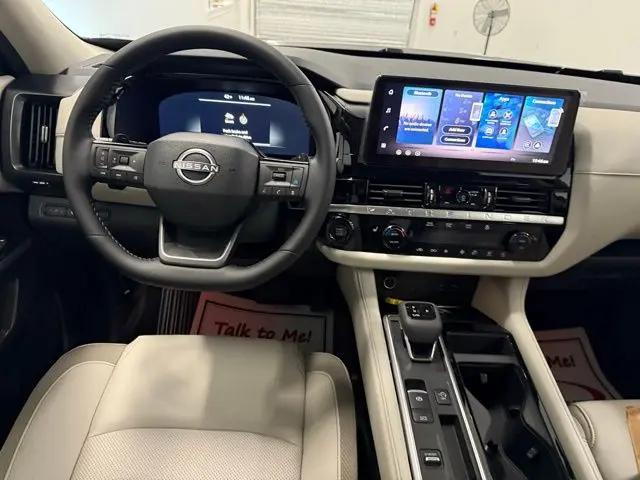 2026 Nissan Pathfinder SL