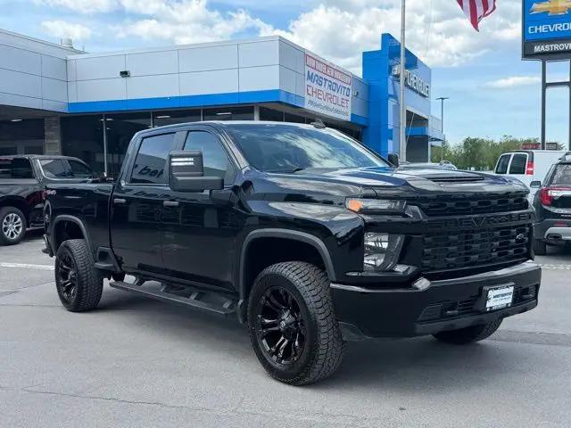 2022 Chevrolet Silverado 2500HD 4WD Crew Cab Standard Bed Custom