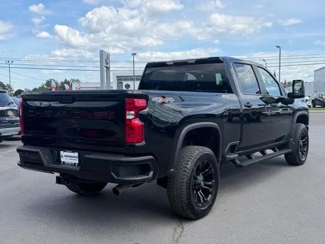 2022 Chevrolet Silverado 2500HD 4WD Crew Cab Standard Bed Custom