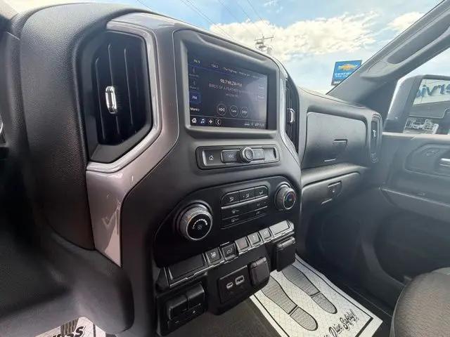 2022 Chevrolet Silverado 2500HD 4WD Crew Cab Standard Bed Custom