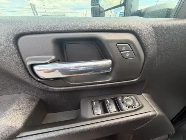 2022 Chevrolet Silverado 2500HD 4WD Crew Cab Standard Bed Custom