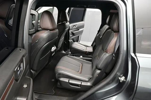 2025 Nissan Armada SL 2WD