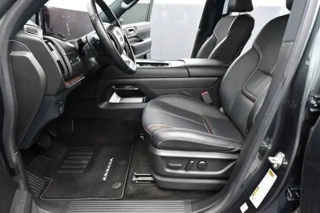 2025 Nissan Armada SL 2WD