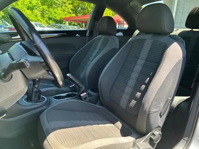 2012 Volkswagen Beetle 2.0T