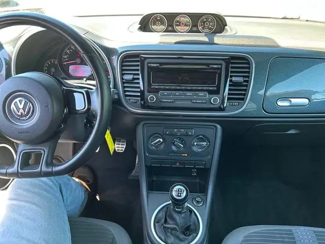 2012 Volkswagen Beetle 2.0T