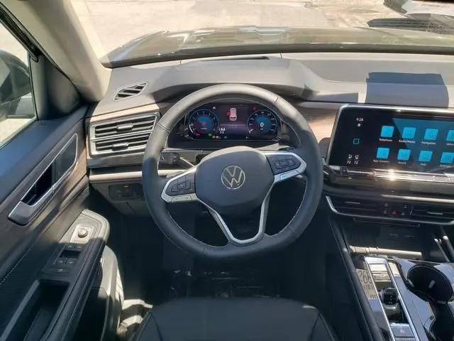 2026 Volkswagen Atlas SEL