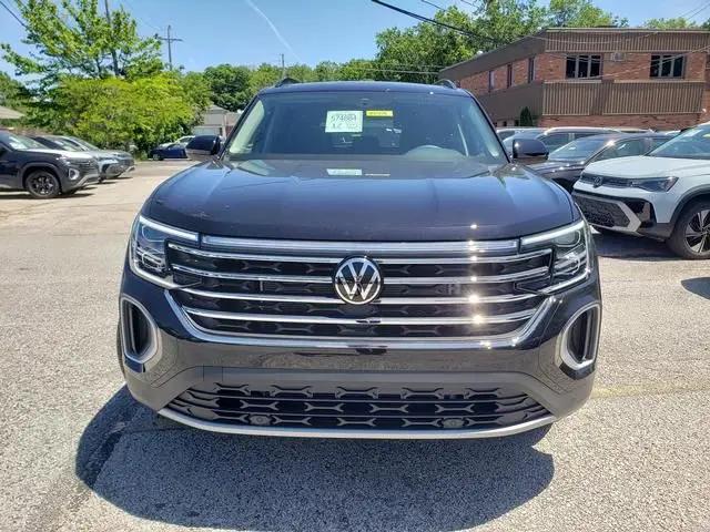 2026 Volkswagen Atlas SE with Technology
