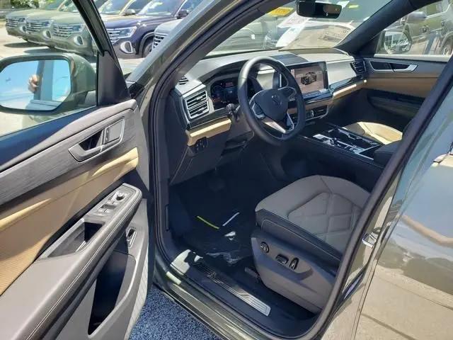 2026 Volkswagen Atlas Cross Sport SE with Technology
