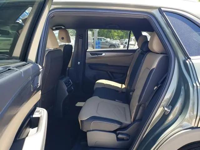 2026 Volkswagen Atlas Cross Sport SE with Technology