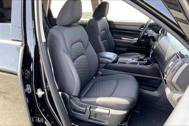 2025 Nissan Pathfinder SV FWD
