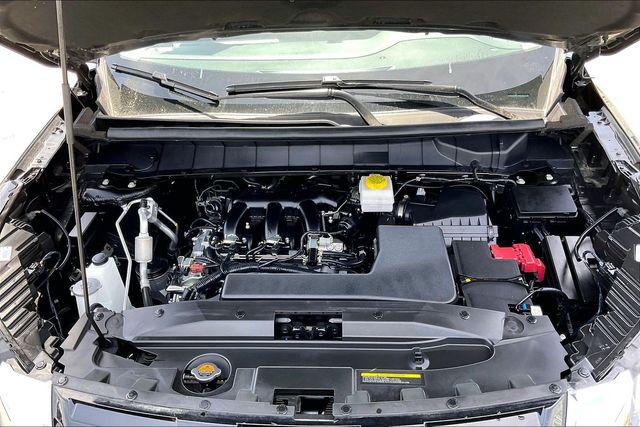 2025 Nissan Pathfinder SV FWD