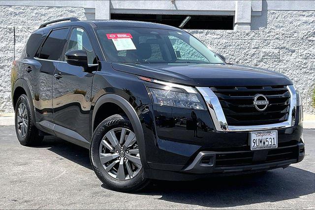 2025 Nissan Pathfinder SV FWD