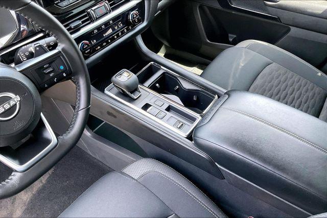 2025 Nissan Pathfinder SV FWD