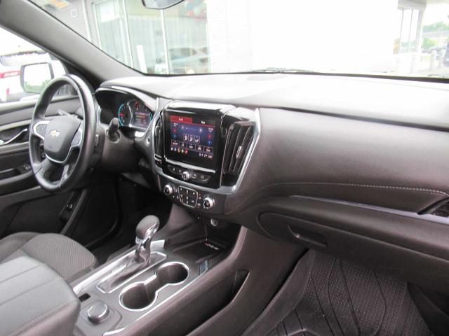 2022 Chevrolet Traverse AWD LT Cloth