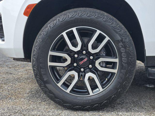 2024 GMC Yukon 4WD AT4