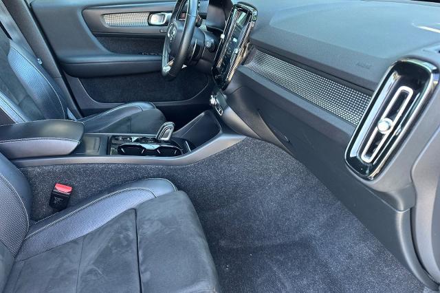 2019 Volvo XC40 T5 R-Design