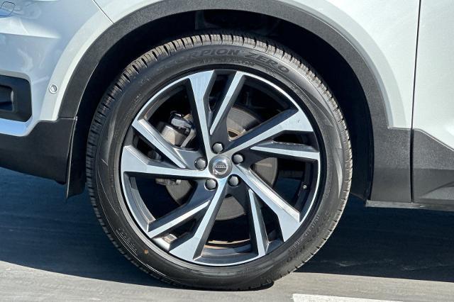 2019 Volvo XC40 T5 R-Design