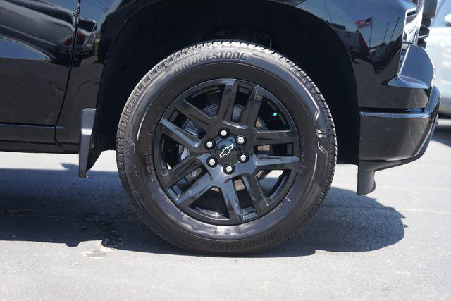 2025 Chevrolet Silverado 1500 4WD Crew Cab Short Bed Custom