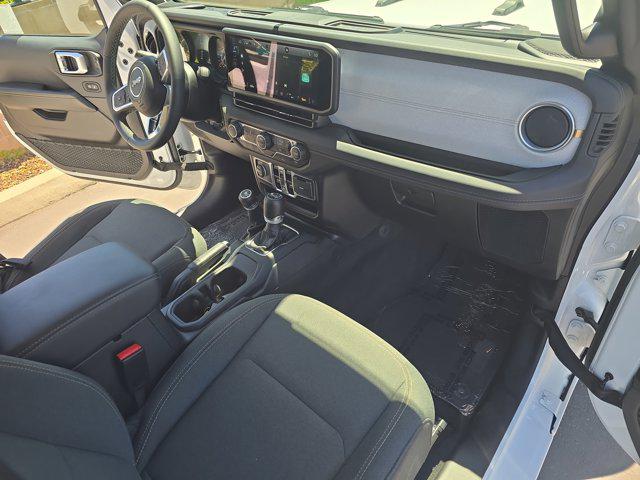 2025 Jeep Wrangler 4-Door Sahara 4x4