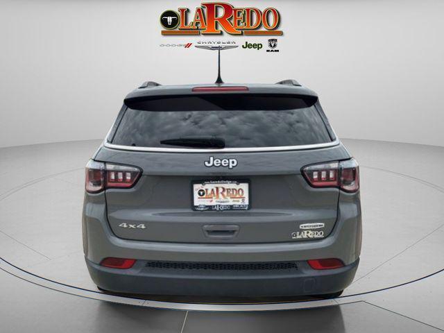 2023 Jeep Compass Latitude Lux FWD