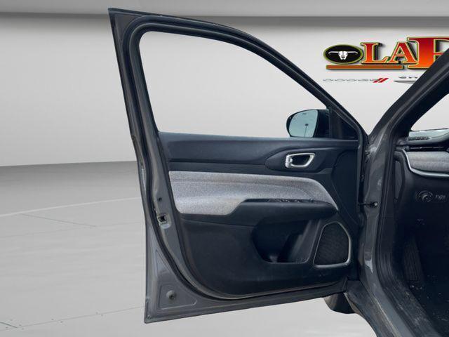 2023 Jeep Compass Latitude Lux FWD