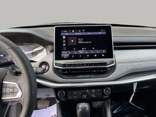 2023 Jeep Compass Latitude Lux FWD