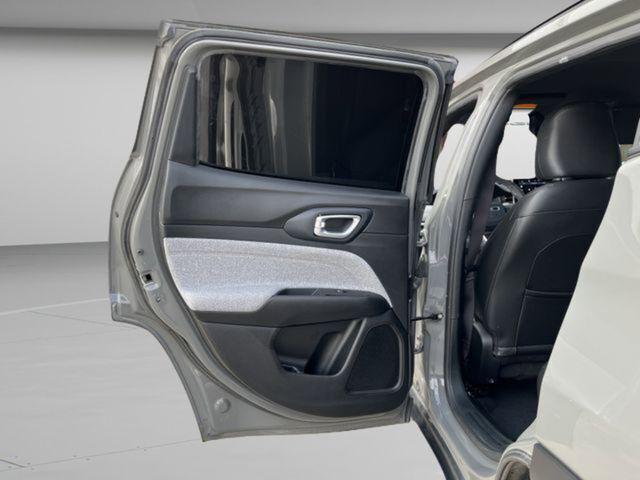 2023 Jeep Compass Latitude Lux FWD