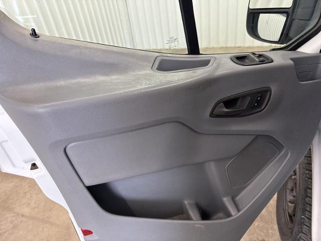 2017 Ford Transit 148 WB Medium Roof Cargo