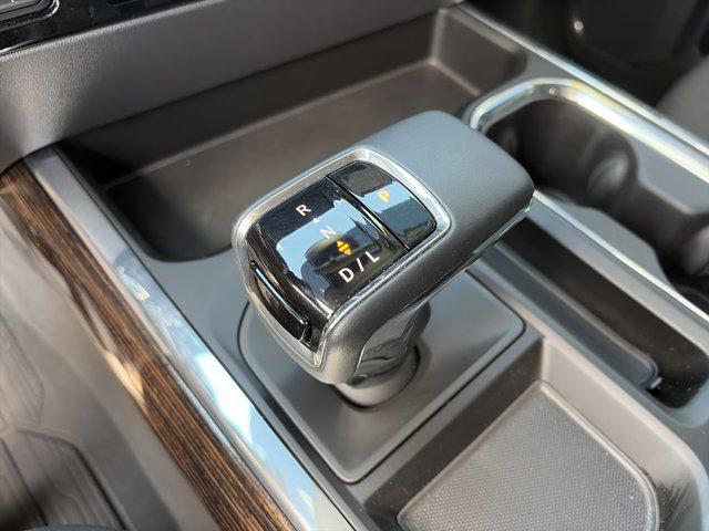 2024 GMC Sierra 1500 4WD Crew Cab Short Box Elevation with 3SB