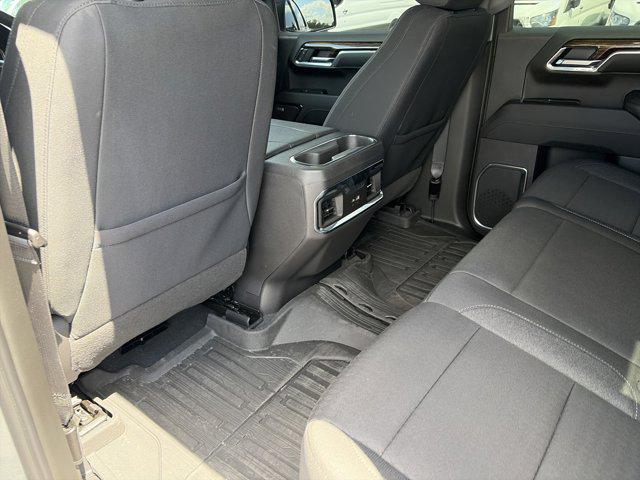 2024 GMC Sierra 1500 4WD Crew Cab Short Box Elevation with 3SB