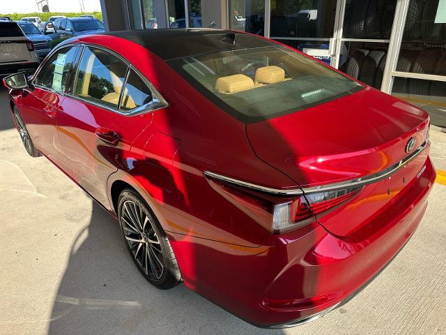 2022 Lexus ES 350 Base